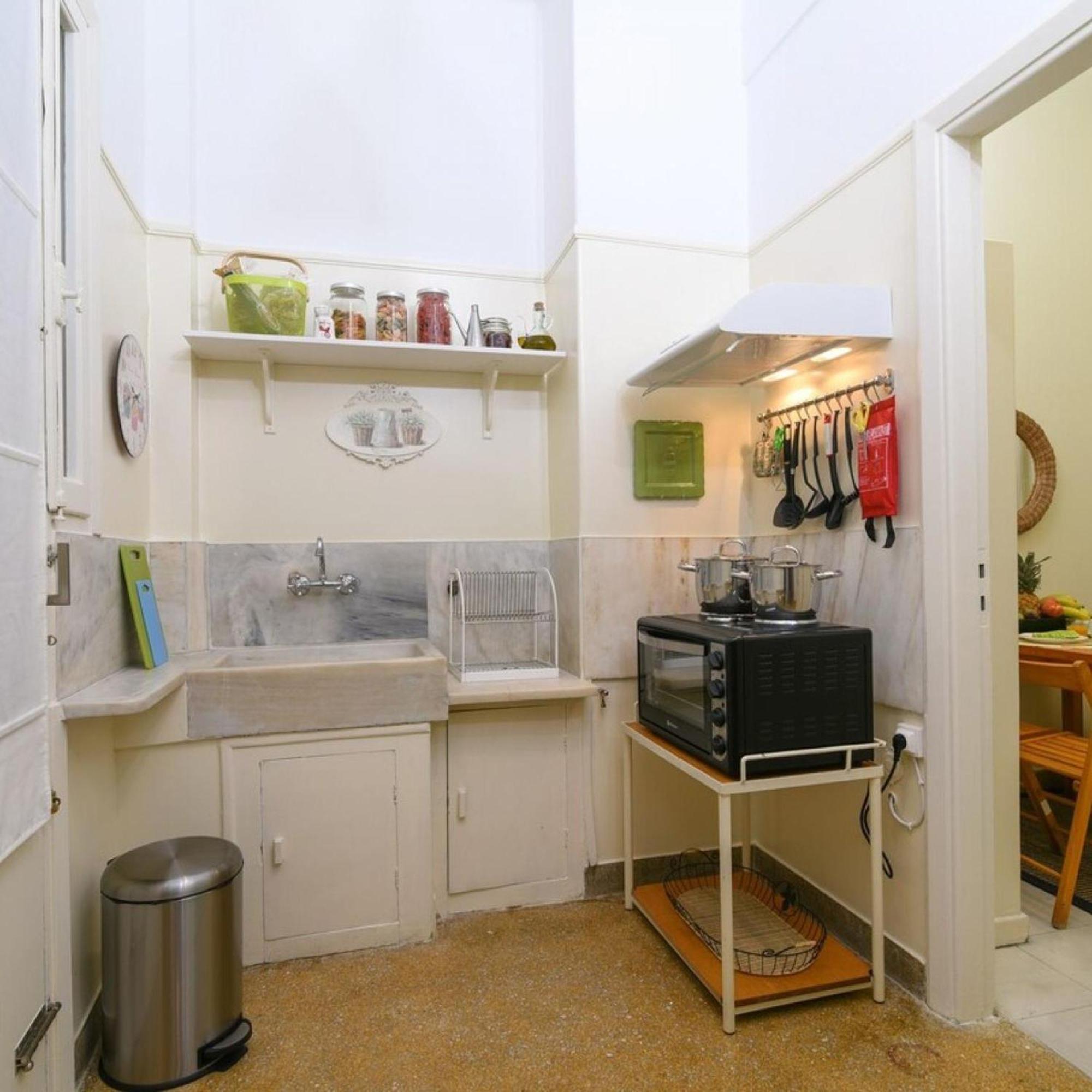 Classy Apartment In The Heart Of เอเธนส์ ภายนอก รูปภาพ