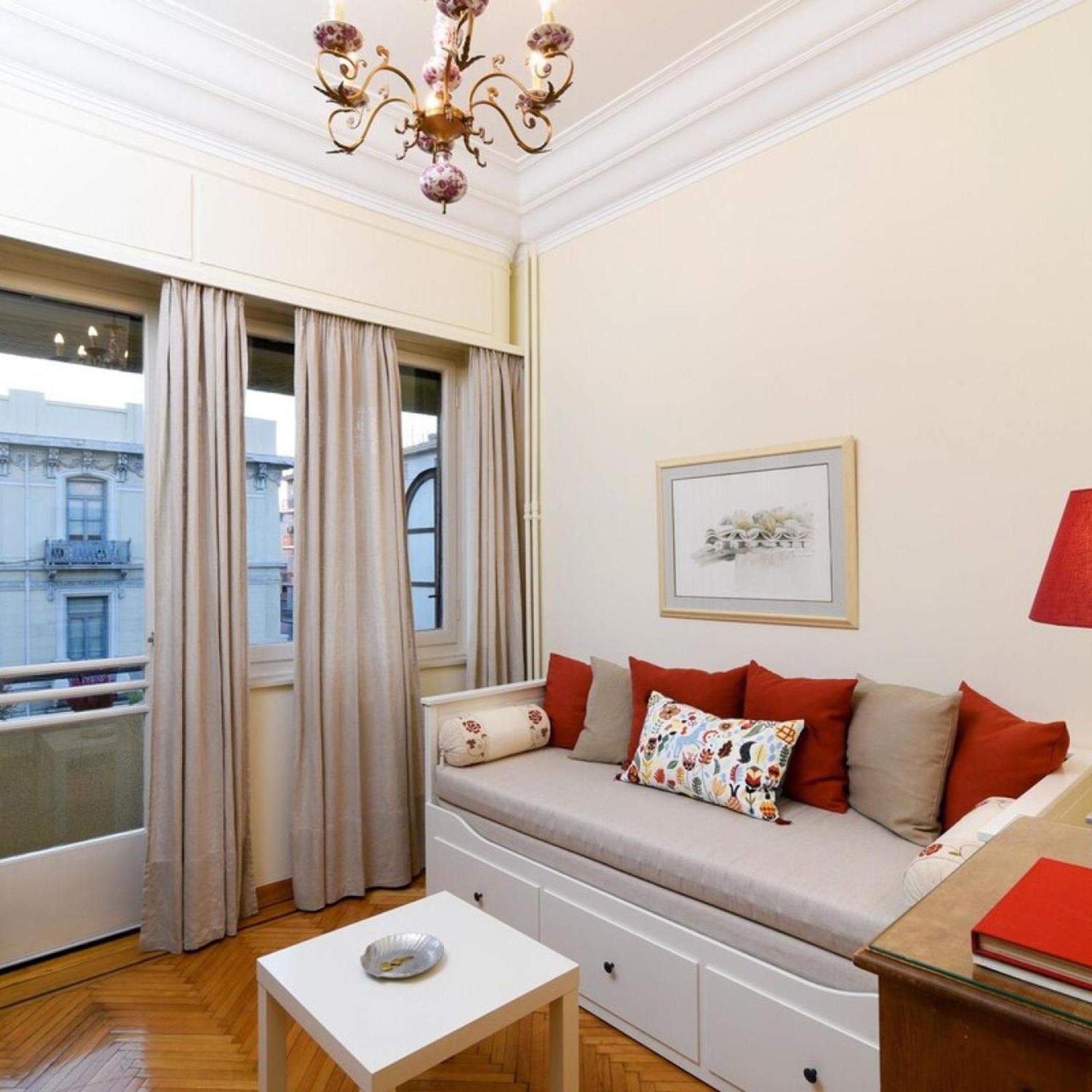 Classy Apartment In The Heart Of เอเธนส์ ภายนอก รูปภาพ