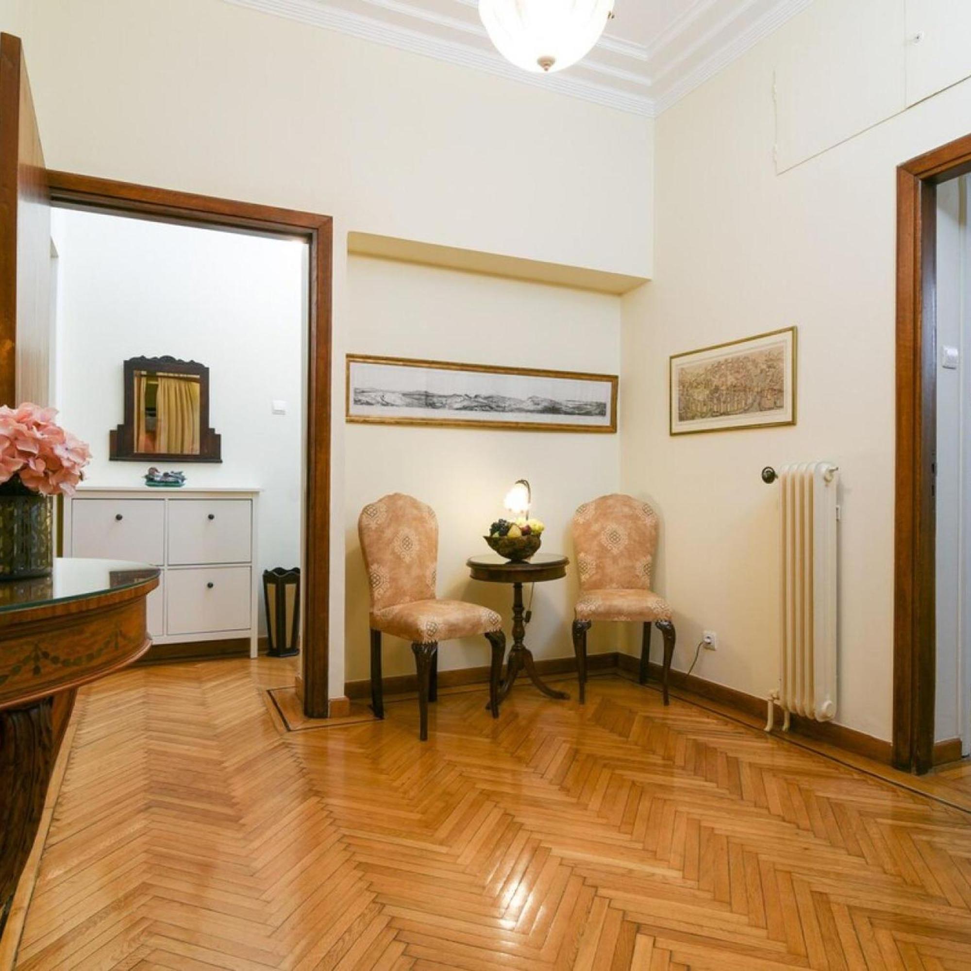 Classy Apartment In The Heart Of เอเธนส์ ภายนอก รูปภาพ